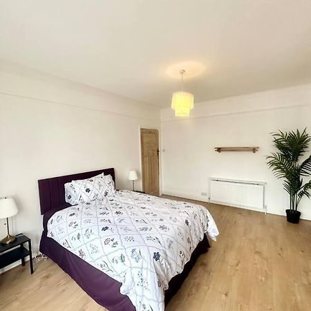 4 Bed House In Daneby Road,Se6 Villa Catford Kültér fotó