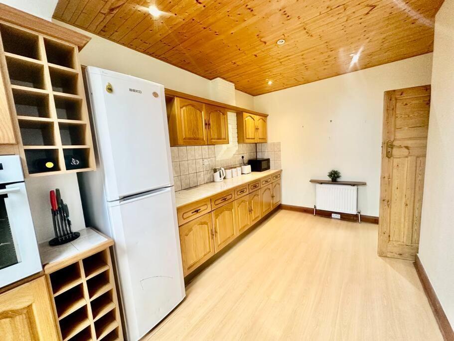 4 Bed House In Daneby Road,Se6 Villa Catford Kültér fotó